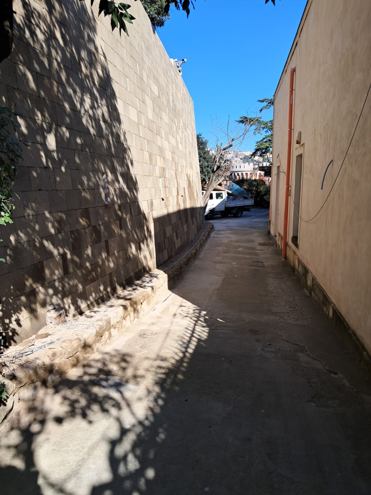 e0e17cbe-d00c-4f18-ba46-29c614a4286d